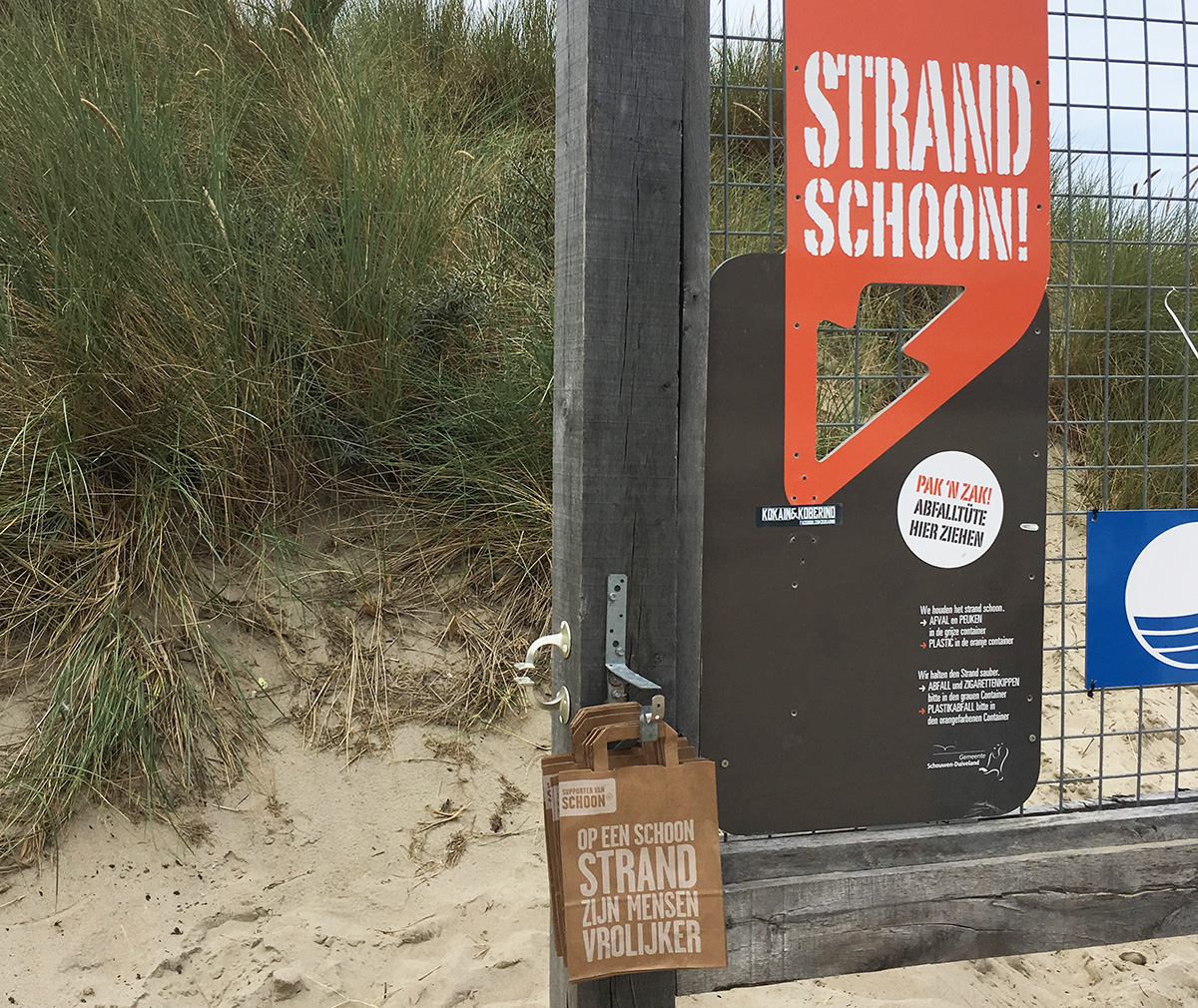 Renesse, Strand schoon, Müll muss mit